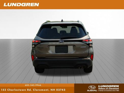 Used 2025 Subaru Forester Touring AWD/4WD image 39
