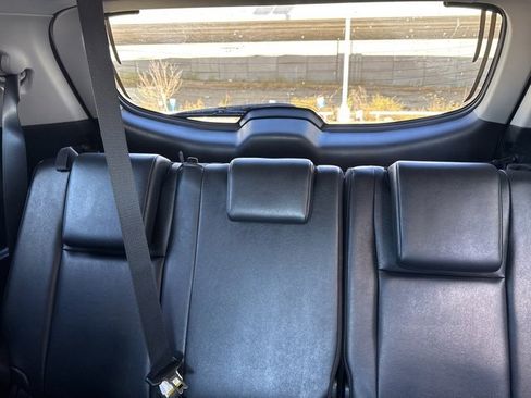 Used 2019 Toyota Highlander XLE image 13