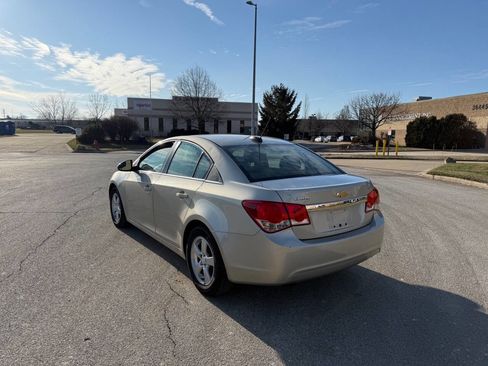 Used 2016 Chevrolet Cruze LT image 3