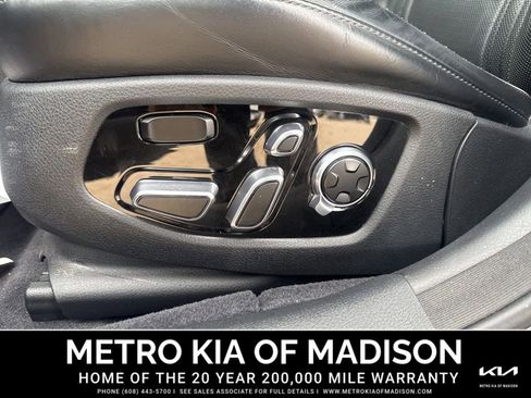 Used 2020 Kia K900 Luxury w/ VIP Package AWD/4WD image 15