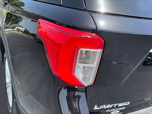 Used 2023 Ford Explorer Limited w/ Limited Technology Package AWD/4WD image 25