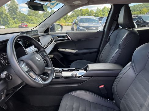 Used 2025 Mitsubishi Outlander SE AWD/4WD image 15