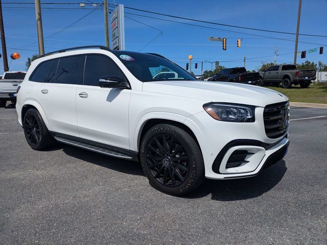 Used 2025 Mercedes-Benz GLS 450 4MATIC image 3