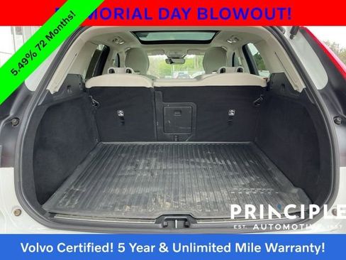 Certified 2023 Volvo XC60 B5 Plus w/ Protection Package Premier AWD/4WD image 15