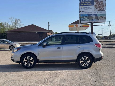 Used 2018 Subaru Forester 2.5i Premium AWD/4WD image 9