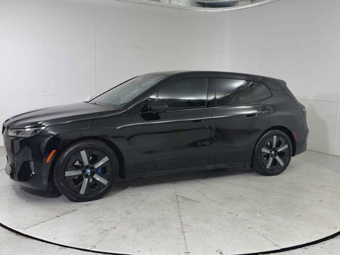 Certified 2023 BMW iX xDrive50 w/ Premium Package AWD/4WD image 6