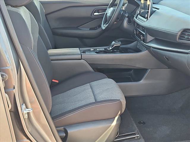 Used 2026 Nissan Rogue SV FWD image 20