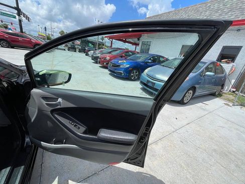 Used 2017 Kia Forte LX FWD image 16