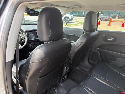 Used 2018 Jeep Compass Limited w/ Navigation Group FWD image 15
