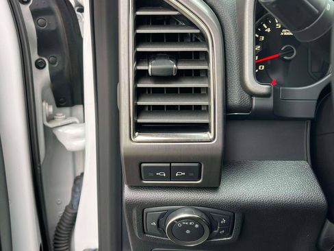 Used 2018 Ford F150 Raptor w/ Equipment Group 802A Luxury image 27