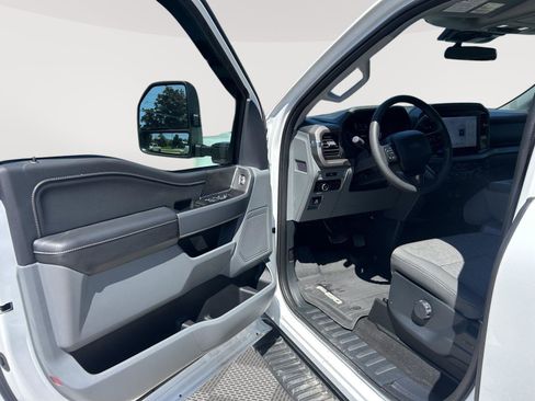 Used 2025 Ford F150 XLT w/ Tow/Haul Package AWD/4WD image 24