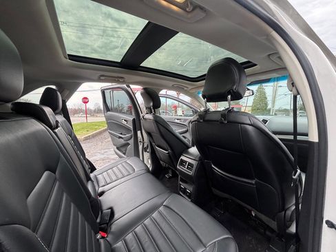 Used 2015 Ford Edge SEL w/ Equipment Group 201A image 9