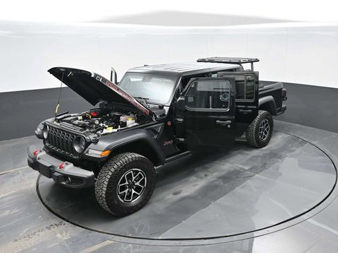 Used 2024 Jeep Gladiator Rubicon w/ Convenience Group image 39