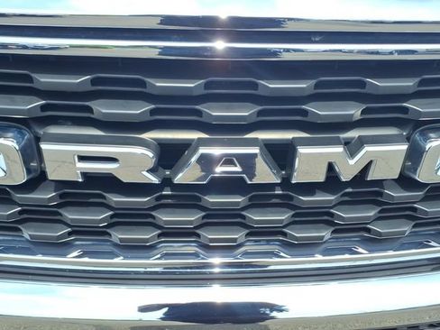 Used 2022 RAM 1500 Big Horn AWD/4WD image 12