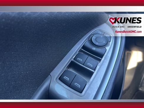 Used 2025 Chevrolet Malibu LT image 13