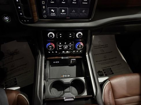 Used 2024 GMC Yukon Denali Ultimate image 21