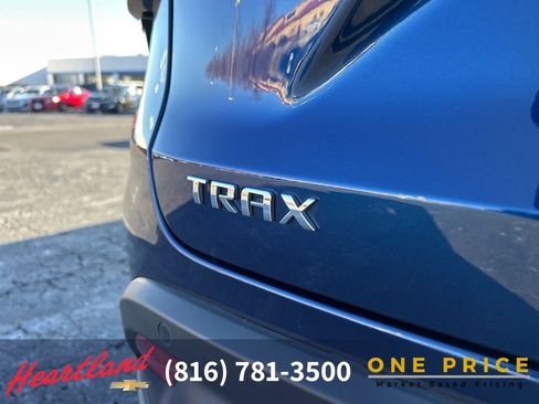 Used 2024 Chevrolet Trax LT w/ Driver Confidence Package image 13