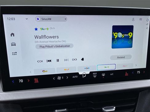 New 2026 Ford Explorer ST-Line w/ ST-Line Street Pack image 23