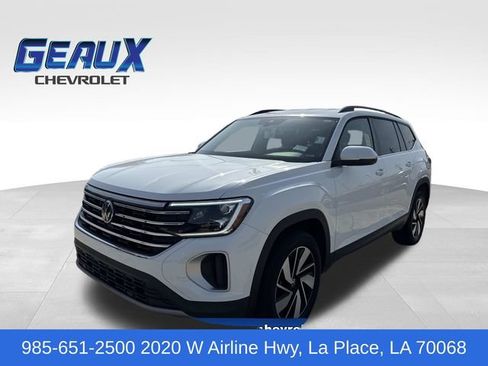 Used 2025 Volkswagen Atlas SE FWD image 1