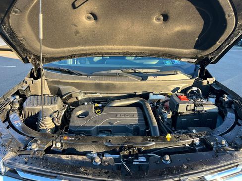 Used 2025 Chevrolet Equinox LT image 30