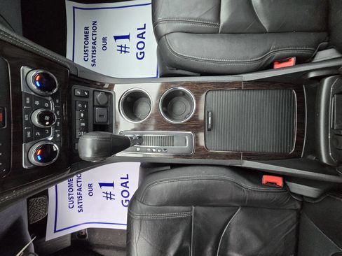 Used 2015 Chevrolet Traverse LT image 16