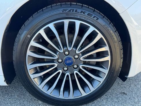 Used 2017 Ford Fusion Energi Titanium FWD image 19