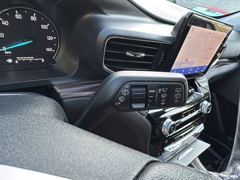 Used 2021 Ford Explorer Limited AWD/4WD image 19
