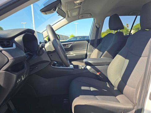 Certified 2025 Toyota RAV4 LE FWD image 20