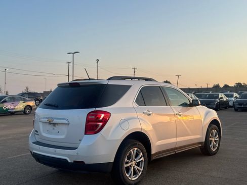Used 2017 Chevrolet Equinox LT FWD image 22