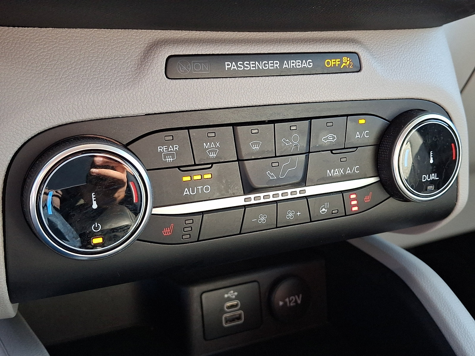 Used 2024 Ford Escape Active AWD/4WD image 16