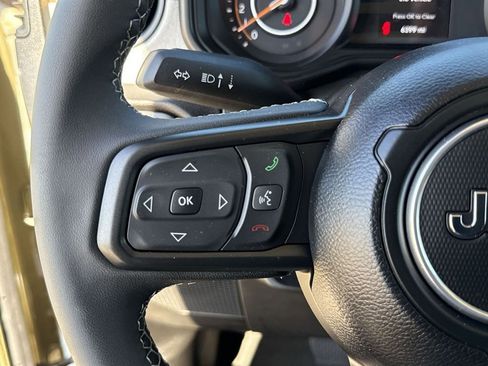 Used 2025 Jeep Wrangler Sport S image 25