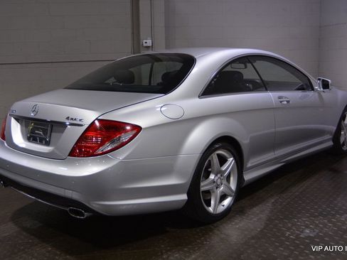 Used 2010 Mercedes-Benz CL 550 4MATIC image 4