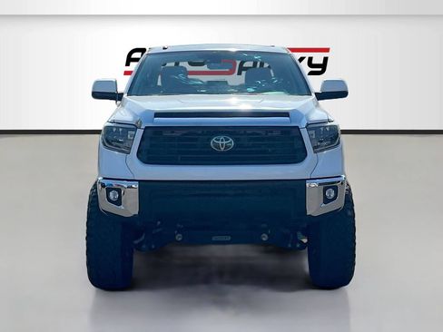 Used 2019 Toyota Tundra Limited w/ Limited Premium Package AWD/4WD image 2