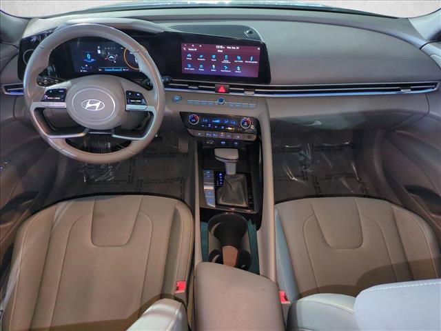 Used 2025 Hyundai Elantra SEL FWD image 18