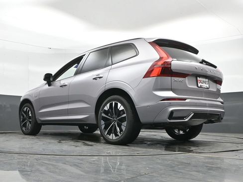 New 2026 Volvo XC60 T8 Plus w/ Climate Package AWD/4WD image 40