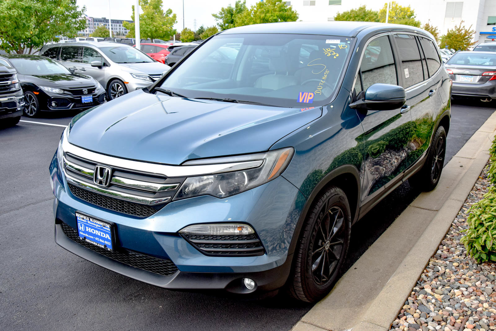 Used 2016 Honda Pilot EX image 1