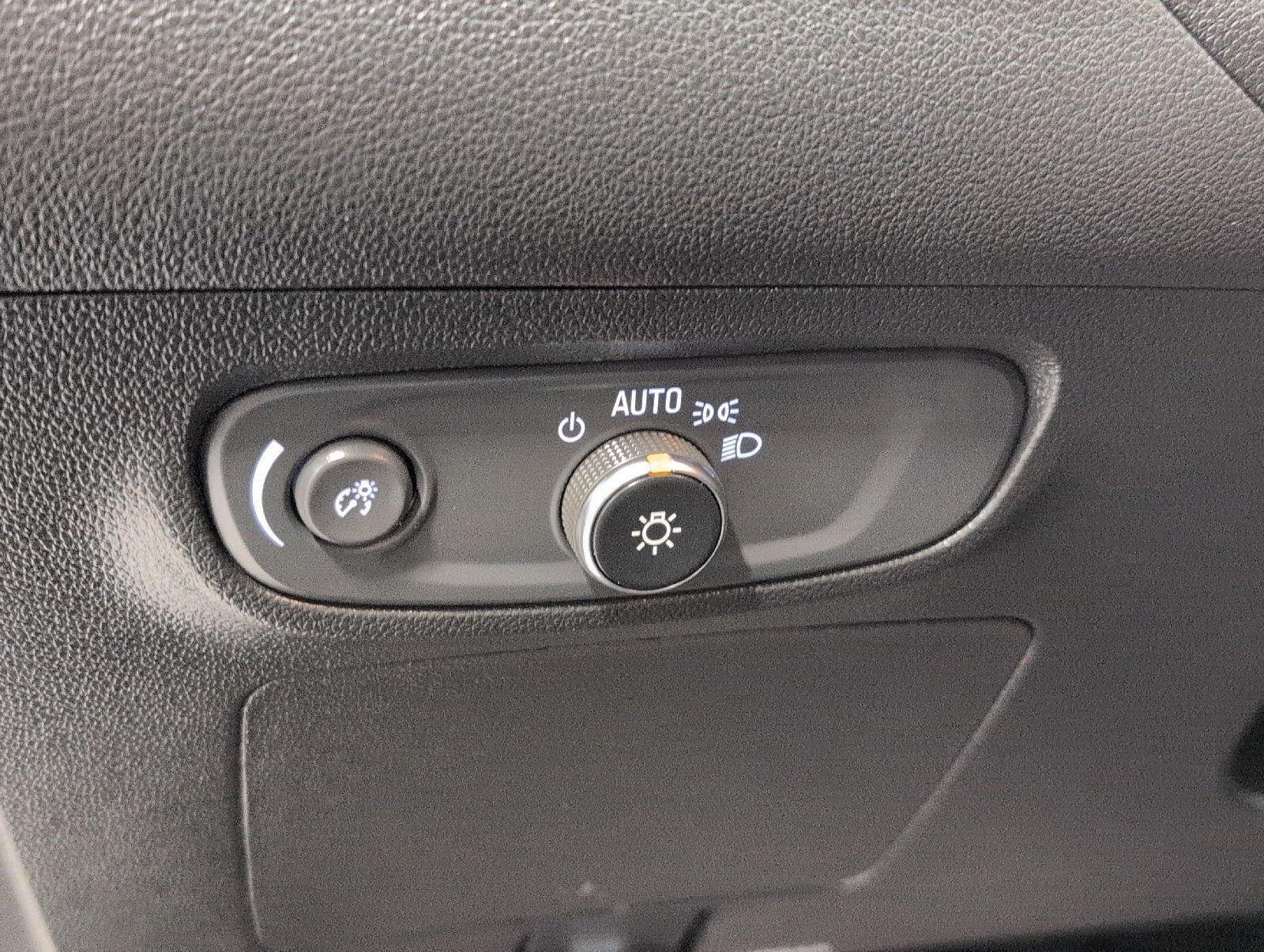 Used 2024 Buick Encore GX Sport Touring w/ Experience Buick Package FWD image 10