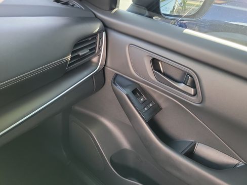 Certified 2025 Nissan Rogue S FWD image 28