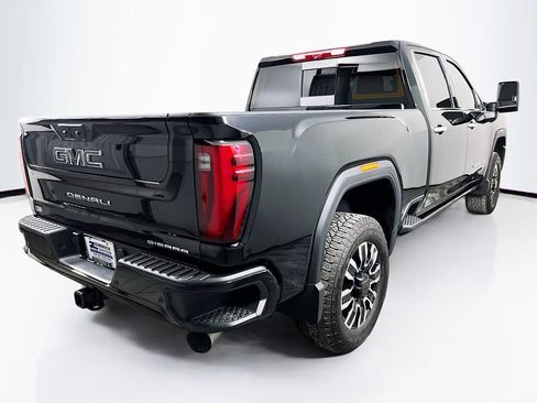 Used 2025 GMC Sierra 2500 Denali Ultimate image 7