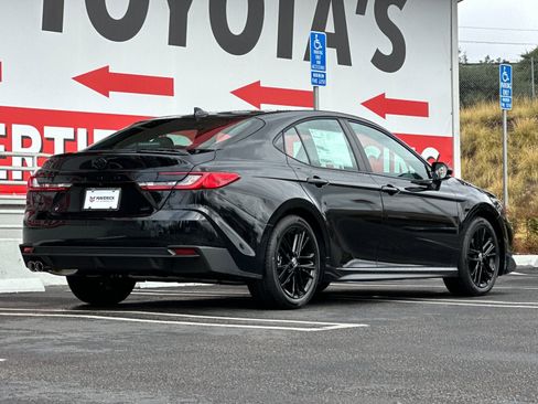 New 2026 Toyota Camry SE FWD image 5