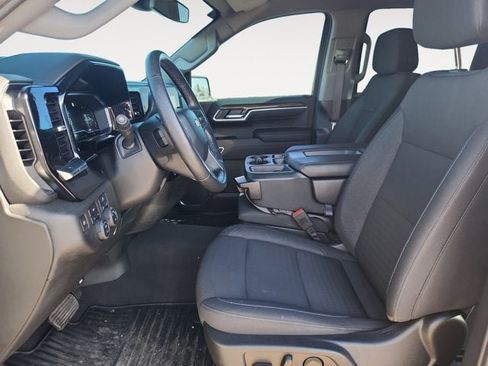 Used 2022 Chevrolet Silverado 1500 LT image 9