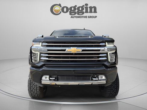 Used 2023 Chevrolet Silverado 2500 High Country w/ Z71 Off-Road Package AWD/4WD image 8