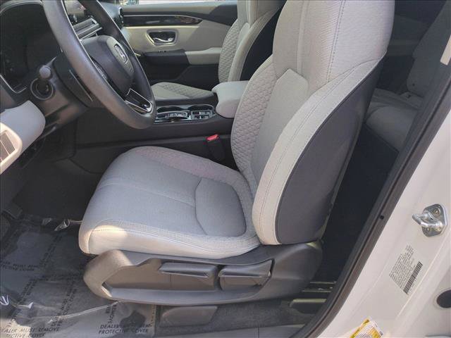 Certified 2023 Honda Pilot LX image 15