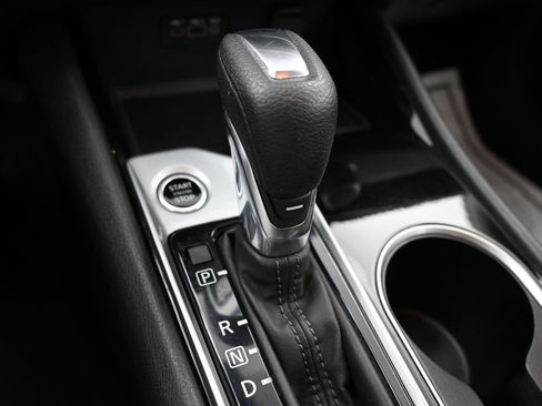 Used 2024 Nissan Altima 2.5 SV FWD image 23