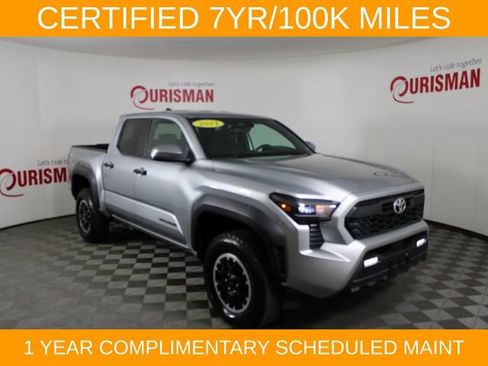 Used 2024 Toyota Tacoma TRD Off-Road AWD/4WD image 11
