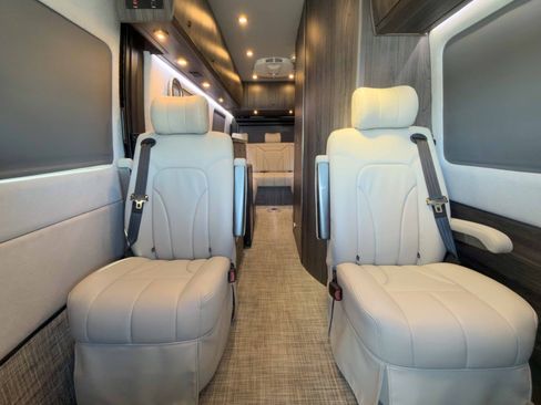 Used 2019 Mercedes-Benz Sprinter 170 image 18