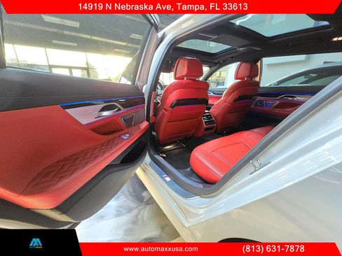 Used 2021 BMW 750i xDrive w/ Executive Package AWD/4WD image 39