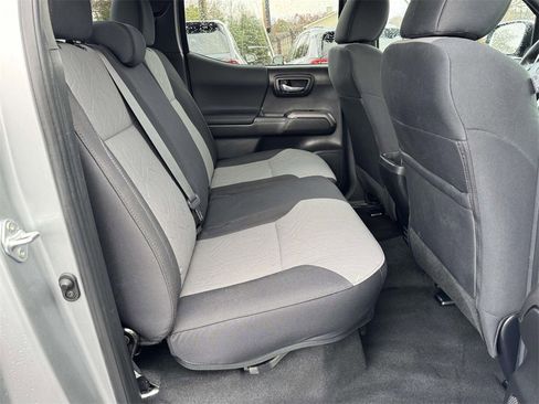 Used 2023 Toyota Tacoma TRD Off-Road image 15