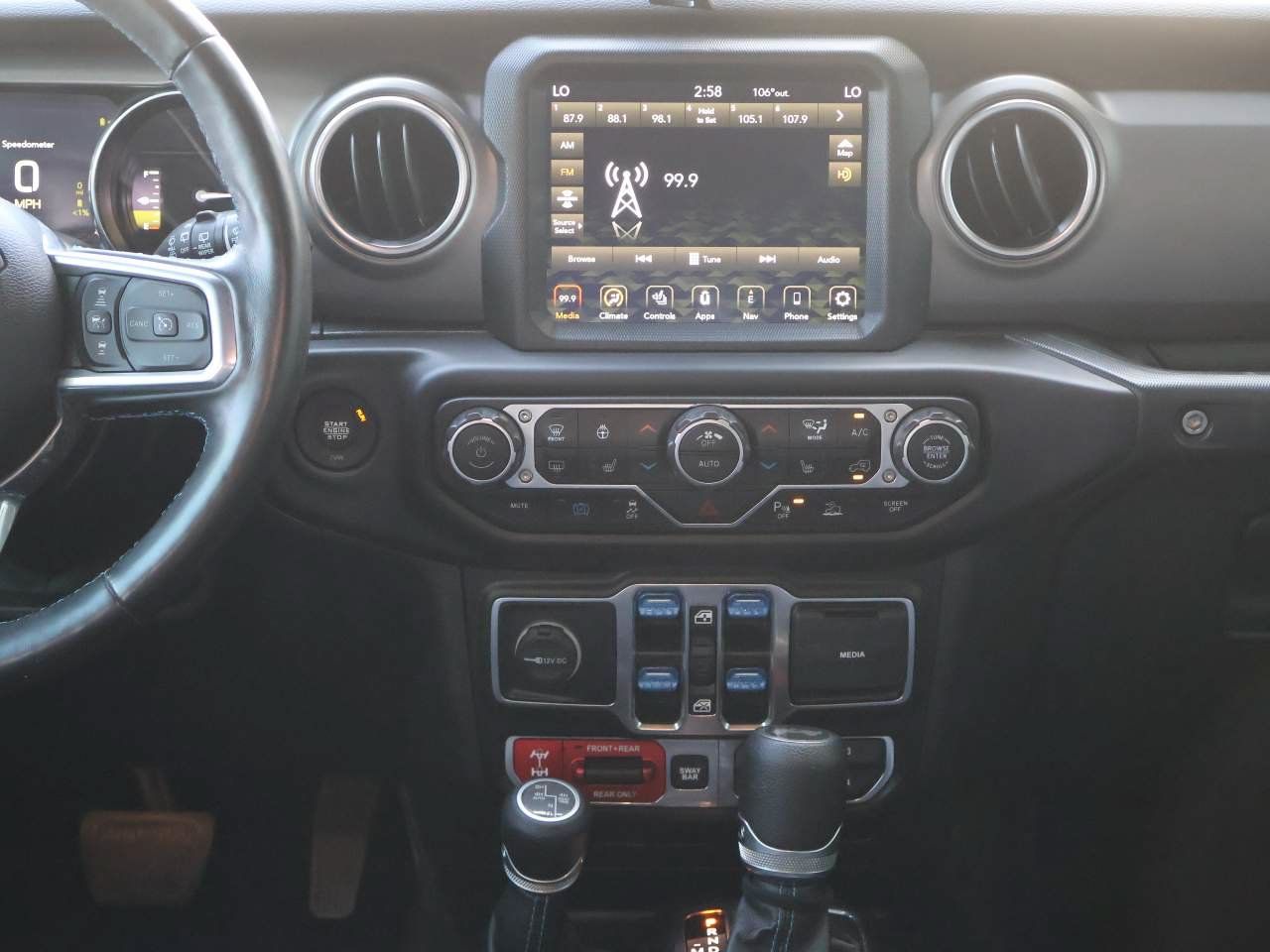 Used 2021 Jeep Wrangler Unlimited Rubicon 4xe w/ Cold Weather Group AWD/4WD image 15