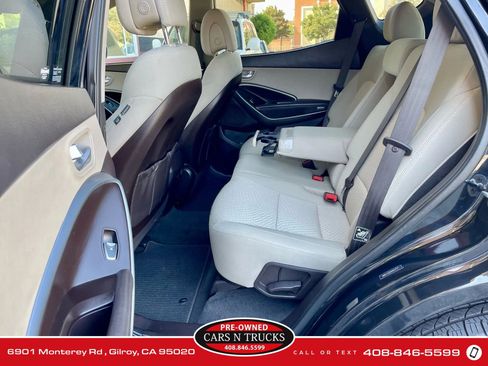 Used 2017 Hyundai Santa Fe Sport image 11